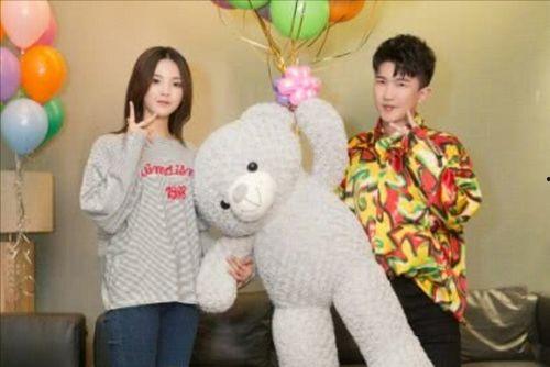 娱乐圈吃瓜背景图